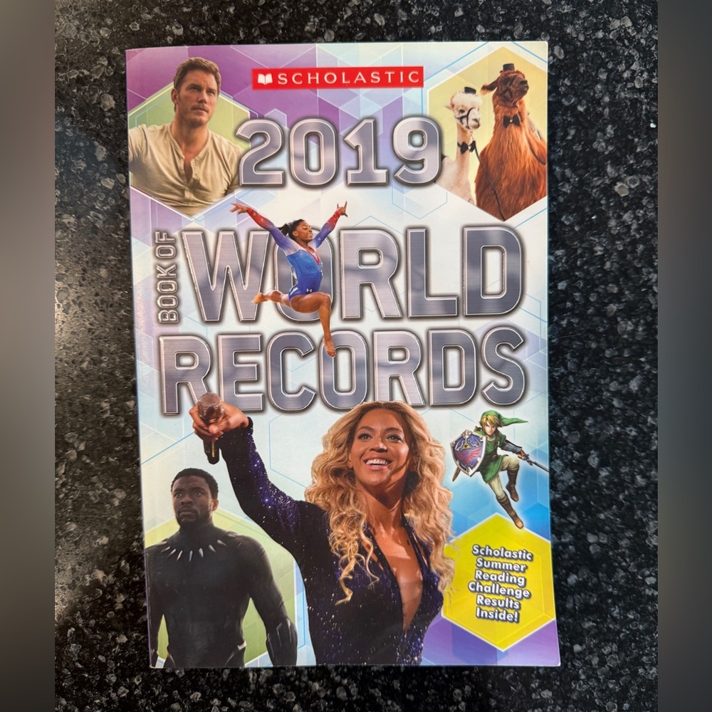 Scholastic 2019 World Records Book. Like new!